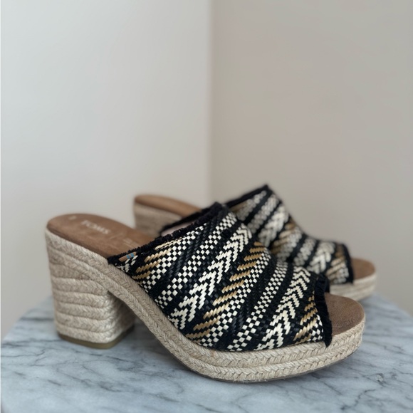 TOMS Junie Mule Sandals Women’s Size 9 Black Woven Geo Espadrille Block Heel - Picture 2 of 8